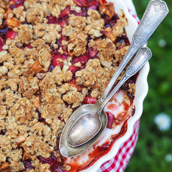 APPLE AND STRAWBERRY CRUMBLE RECIPE